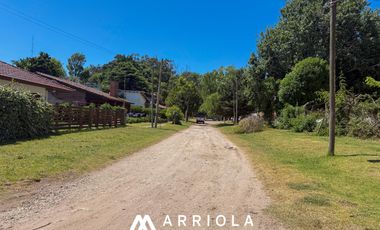 Casa de 5 ambientes en Barrio Alfar sobre lote de 845 m2