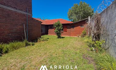 Casa de 5 ambientes en Barrio Alfar sobre lote de 845 m2