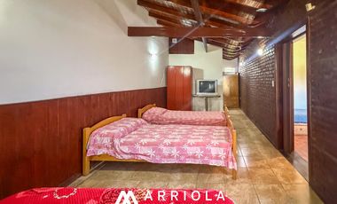 Casa de 5 ambientes en Barrio Alfar sobre lote de 845 m2
