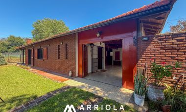 Casa de 5 ambientes en Barrio Alfar sobre lote de 845 m2