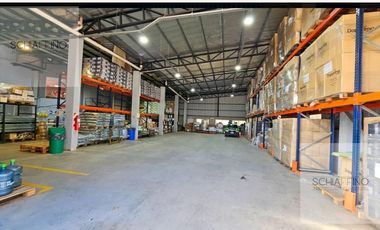 Nave Industrial en Platanos