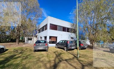Nave Industrial en Platanos