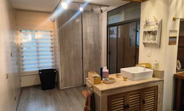 Linda Casa en Desniveles en Venta en Jardines del Pedregal