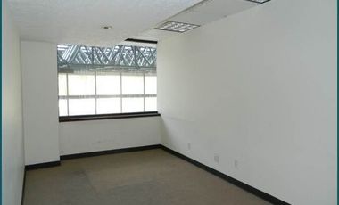 Local y Oficinas en Jardines en la Montaña