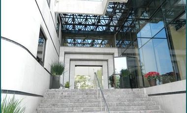 Local y Oficinas en Jardines en la Montaña