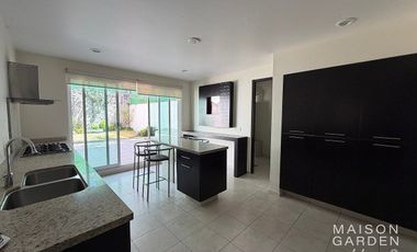 Casa en Venta en Bosque Esmeralda, Puerta de Quiroga