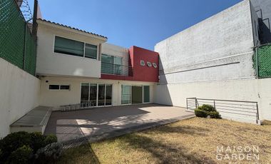 Casa en Venta en Bosque Esmeralda, Puerta de Quiroga
