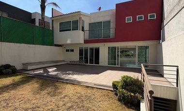 Casa en Venta en Bosque Esmeralda, Puerta de Quiroga