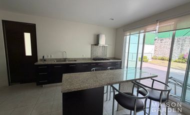 Casa en Venta en Bosque Esmeralda, Puerta de Quiroga