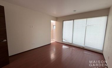 Casa en Venta en Bosque Esmeralda, Puerta de Quiroga