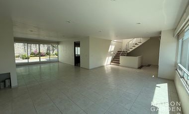 Casa en Venta en Bosque Esmeralda, Puerta de Quiroga