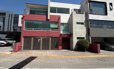 Casa en Venta en Bosque Esmeralda, Puerta de Quiroga