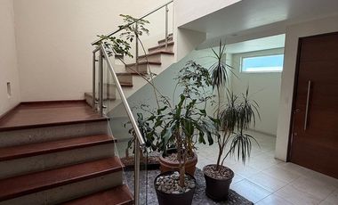 Casa en Venta en Bosque Esmeralda, Puerta de Quiroga