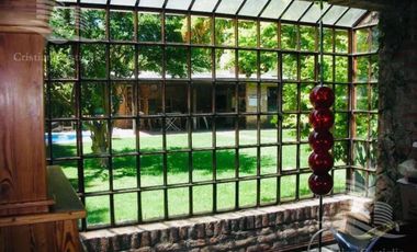 Alquiler de Importante Casa En Don Torcuato