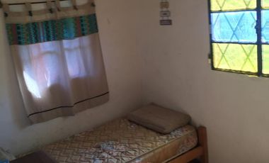 Casa en  Laguna de lobos con parque, quincho y pileta. Oportunidad