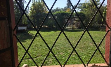 Casa en  Laguna de lobos con parque, quincho y pileta. Oportunidad
