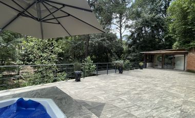 Casa estilo cabaña en venta en Avándaro