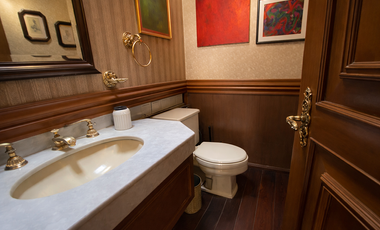 CASA EN VENTA EN EL PEDREGAL EN CALLE CERRADA