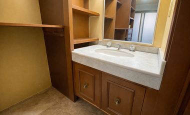 CASA EN VENTA EN EL PEDREGAL EN CALLE CERRADA