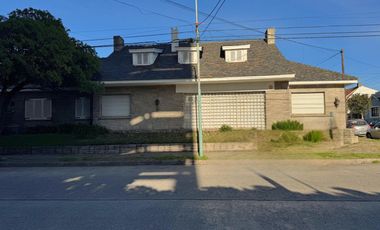 VENTA IMPORTANTE CASA BARRIO STELLA MARIS Mar del Plata