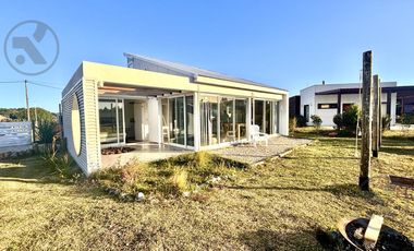 VENTA | CASA 2 AMB SOBRE LOTE 700M2 | SANTA ISABEL | CHAPADMALAL