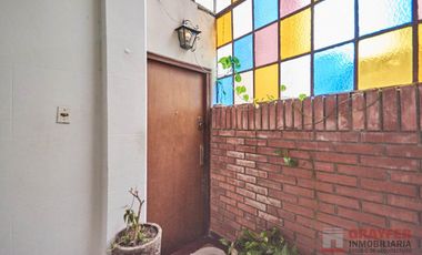 Amplio PH con dependencia - Barrio Norte