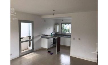 Departamento Duplex de 3 Ambientes en Los Senderos en Venta
