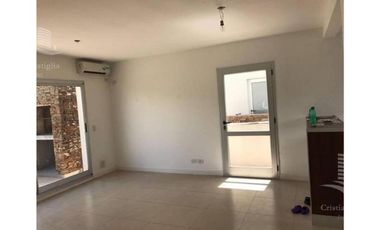 Departamento Duplex de 3 Ambientes en Los Senderos en Venta