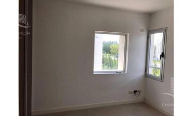 Departamento Duplex de 3 Ambientes en Los Senderos en Venta