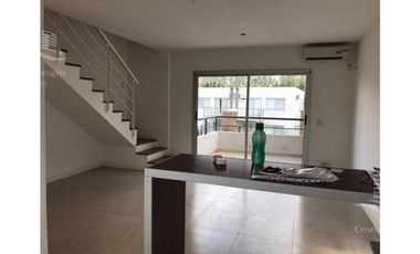 Departamento Duplex de 3 Ambientes en Los Senderos en Venta