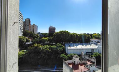 Departamento de tres dormitorios con vista al río