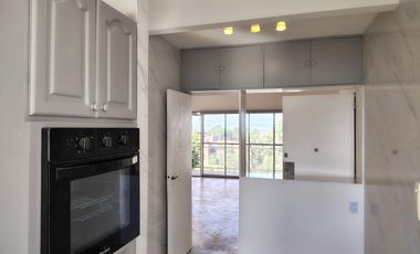Departamento de tres dormitorios con vista al río