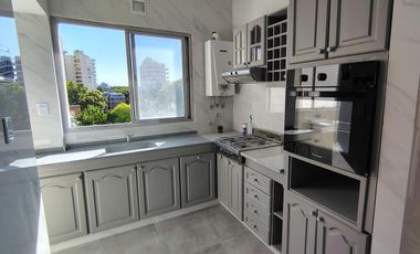 Departamento de tres dormitorios con vista al río