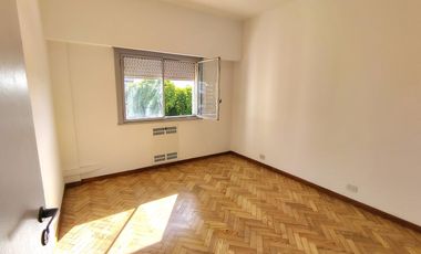 Departamento de tres dormitorios con vista al río