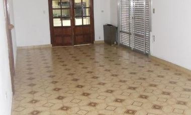 Venta PH en Lanús Oeste Departamento al frente con entrada independiente