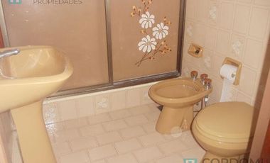 Venta PH en Lanús Oeste Departamento al frente con entrada independiente