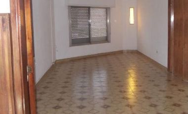 Venta PH en Lanús Oeste Departamento al frente con entrada independiente
