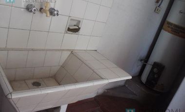 Venta PH en Lanús Oeste Departamento al frente con entrada independiente