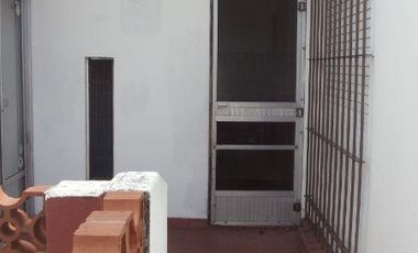 Venta PH en Lanús Oeste Departamento al frente con entrada independiente