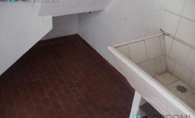 Venta PH en Lanús Oeste Departamento al frente con entrada independiente
