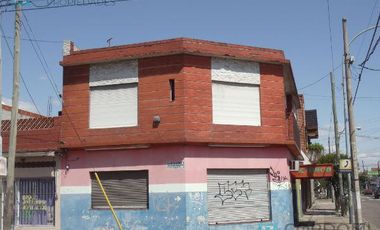 Venta PH en Lanús Oeste Departamento al frente con entrada independiente