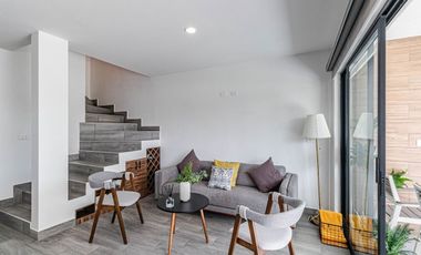Casa con jardín🌱 alberca 🏊🏻‍♀️ y vigilancia las 24hrs 👮🏻‍♀️ $3,280,000 🏦