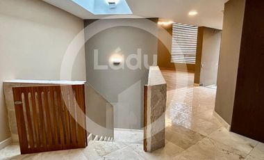 VENTA CASA EN FRACCIONAMIENTO (cerca Lienzo Charro Pedregal)