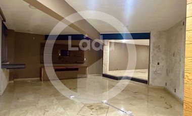 VENTA CASA EN FRACCIONAMIENTO (cerca Lienzo Charro Pedregal)