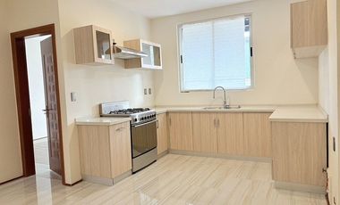 Departamento amplio con con balcón - 3 recamaras