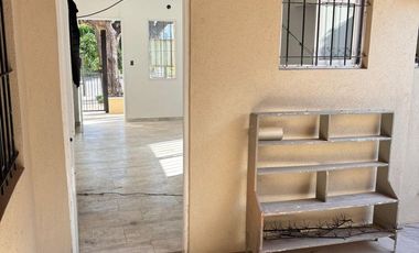 HERMOSA CASA REFACCIONADA A NUEVA EN HERMOSA ZONA DE BELLA VISTA!!