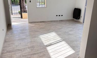HERMOSA CASA REFACCIONADA A NUEVA EN HERMOSA ZONA DE BELLA VISTA!!