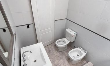 HERMOSA CASA REFACCIONADA A NUEVA EN HERMOSA ZONA DE BELLA VISTA!!