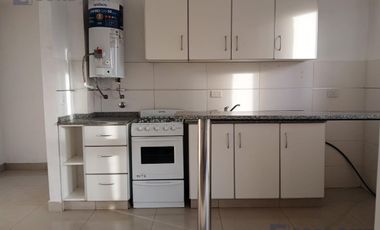 Alquiler Departamento de 2 ambientes con balcón al contrafrente