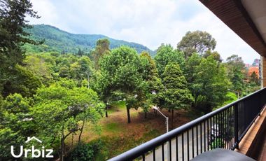 Arriendo Apartamento Amoblado de 149 m² con Balcón en Chico Reservado